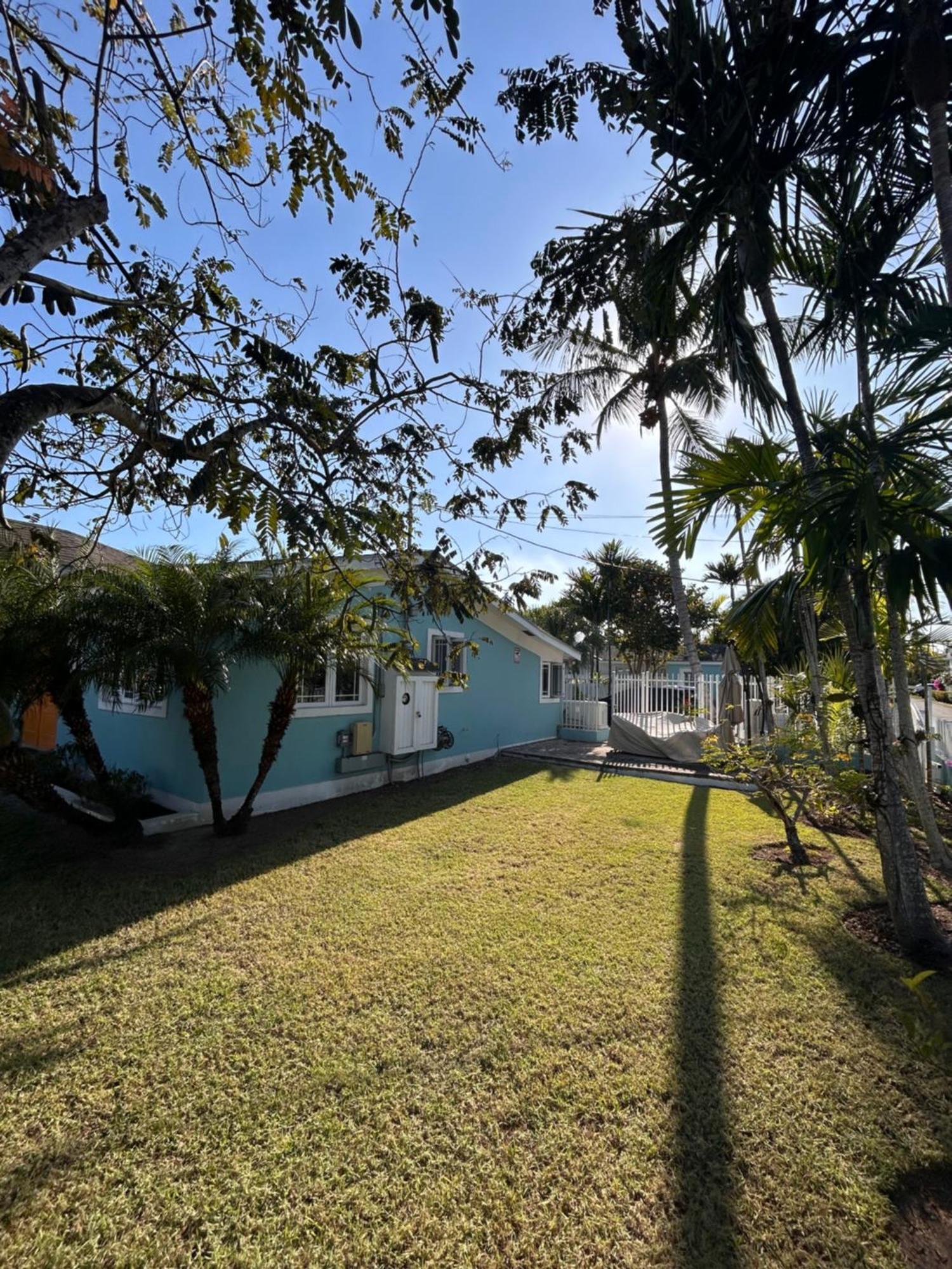 Blue Orchid Palms Holiday home *